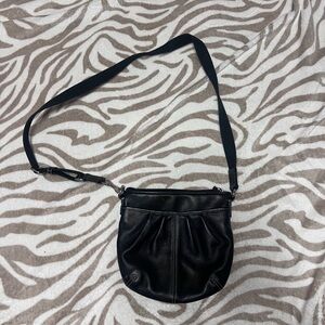 Cute small black crossbody bags.